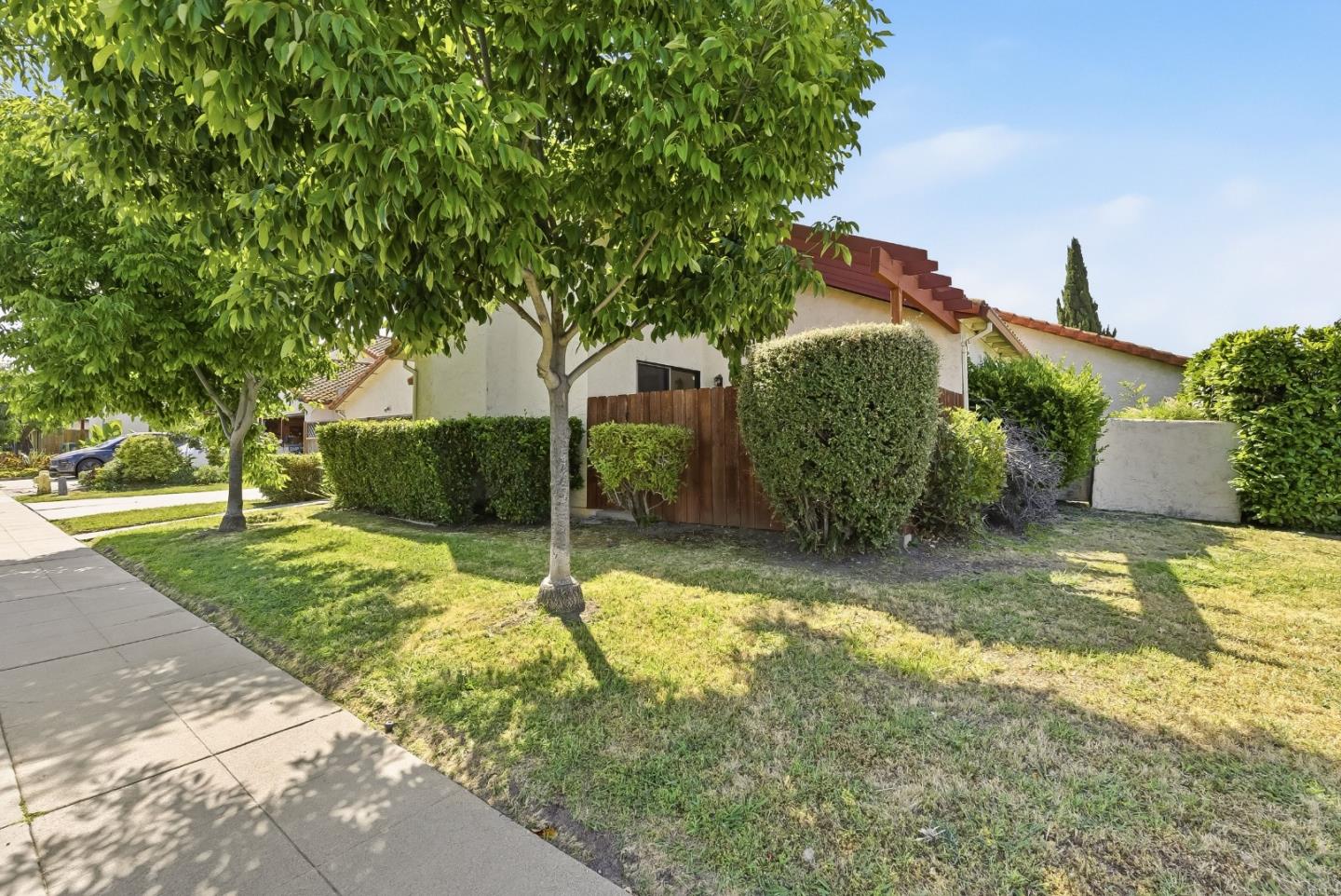 1332 Mount Shasta Avenue
