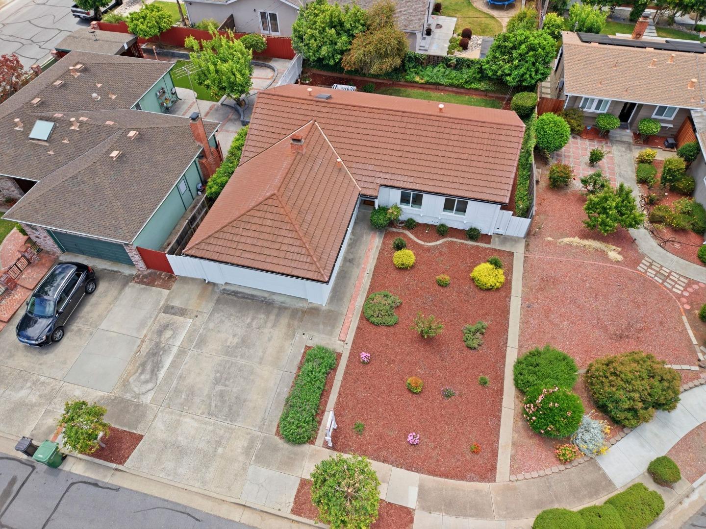 399 Castro Court