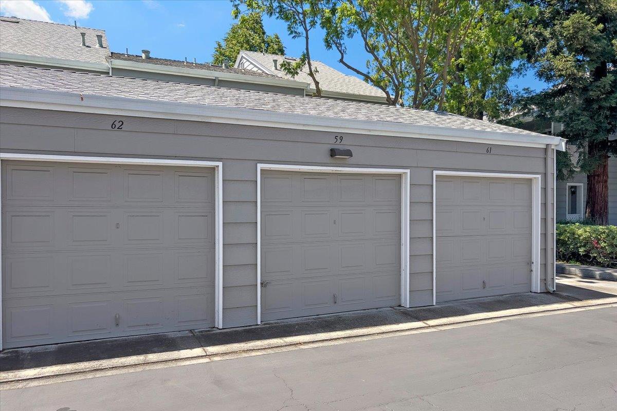 1574 Thorncrest Drive