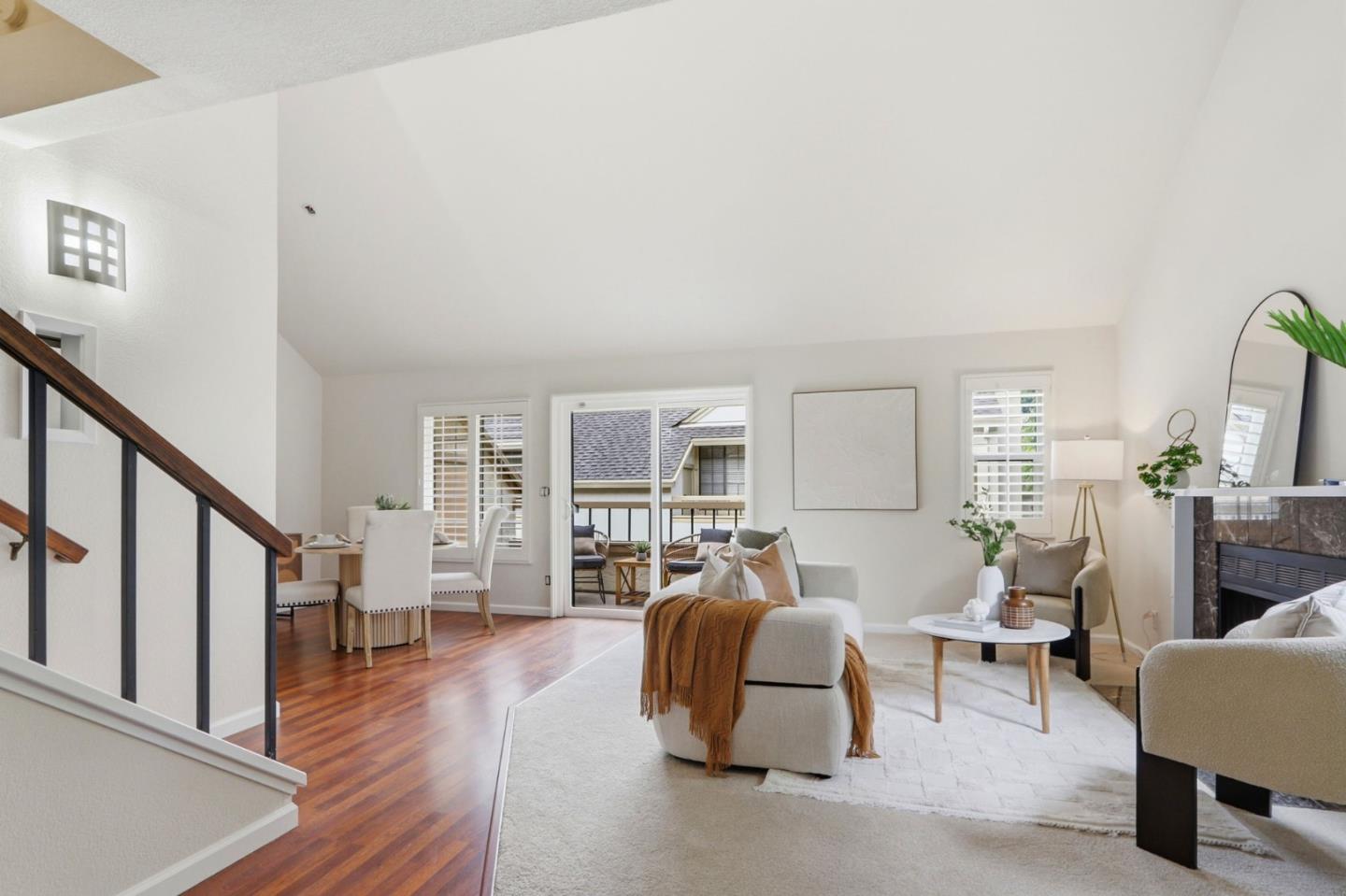 1941 Huxley Court