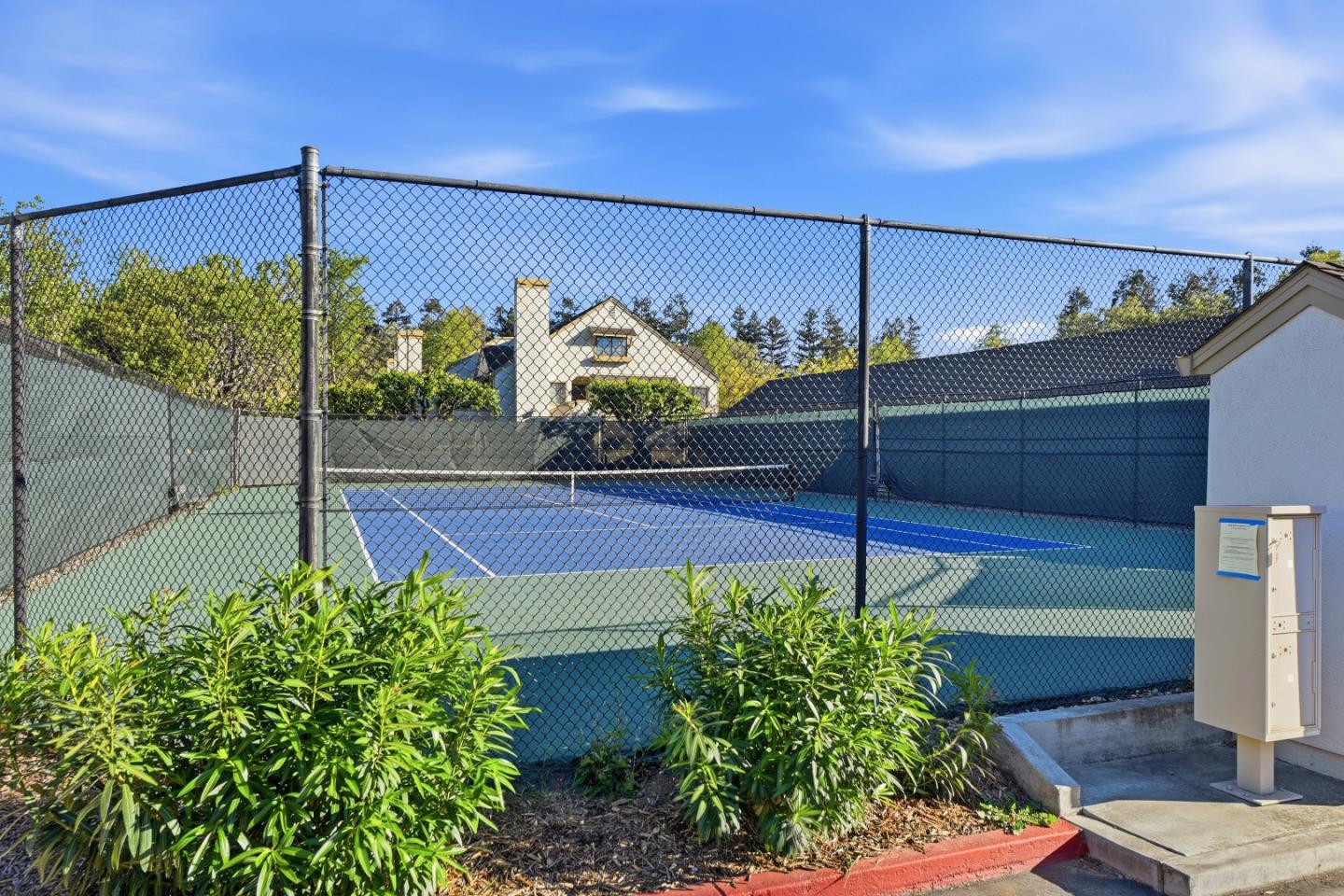 1941 Huxley Court