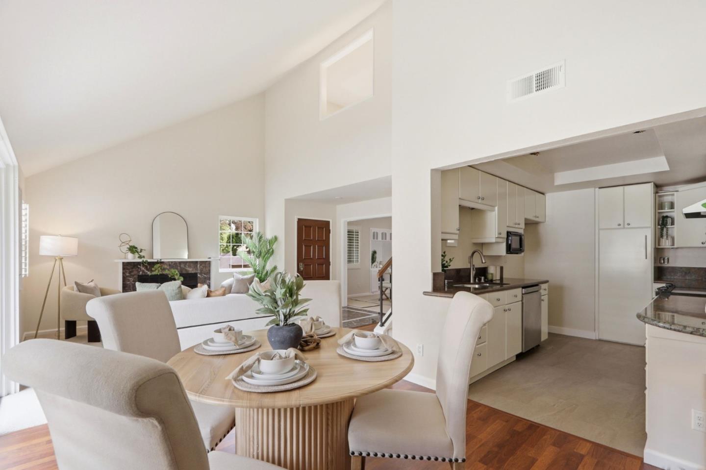 1941 Huxley Court