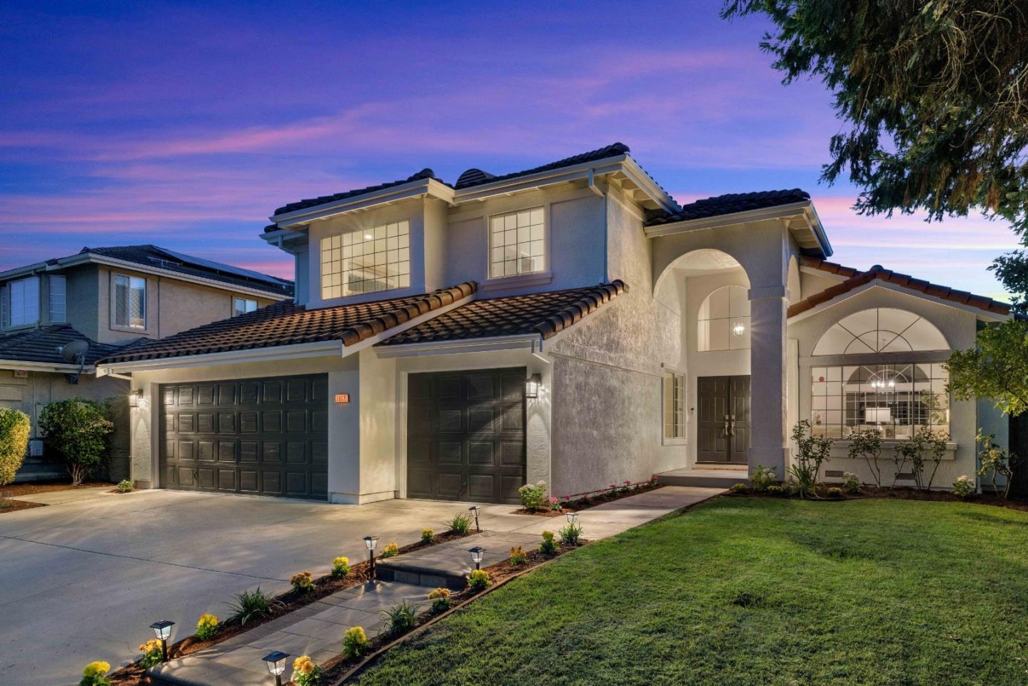 1617 Goldfinch Way