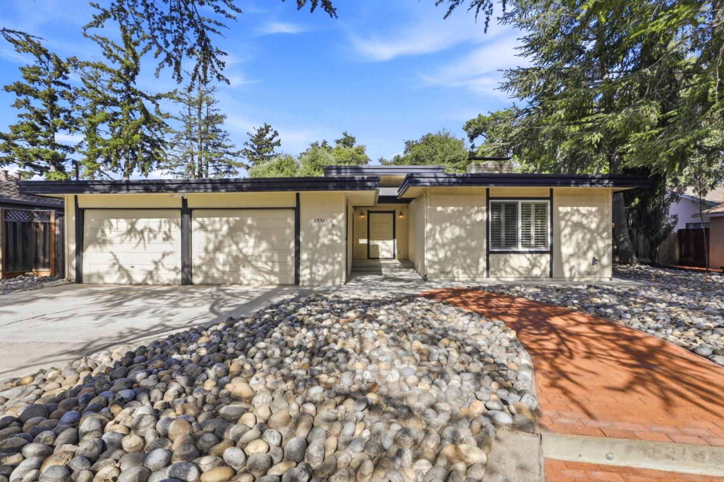 15515 Corinne Drive