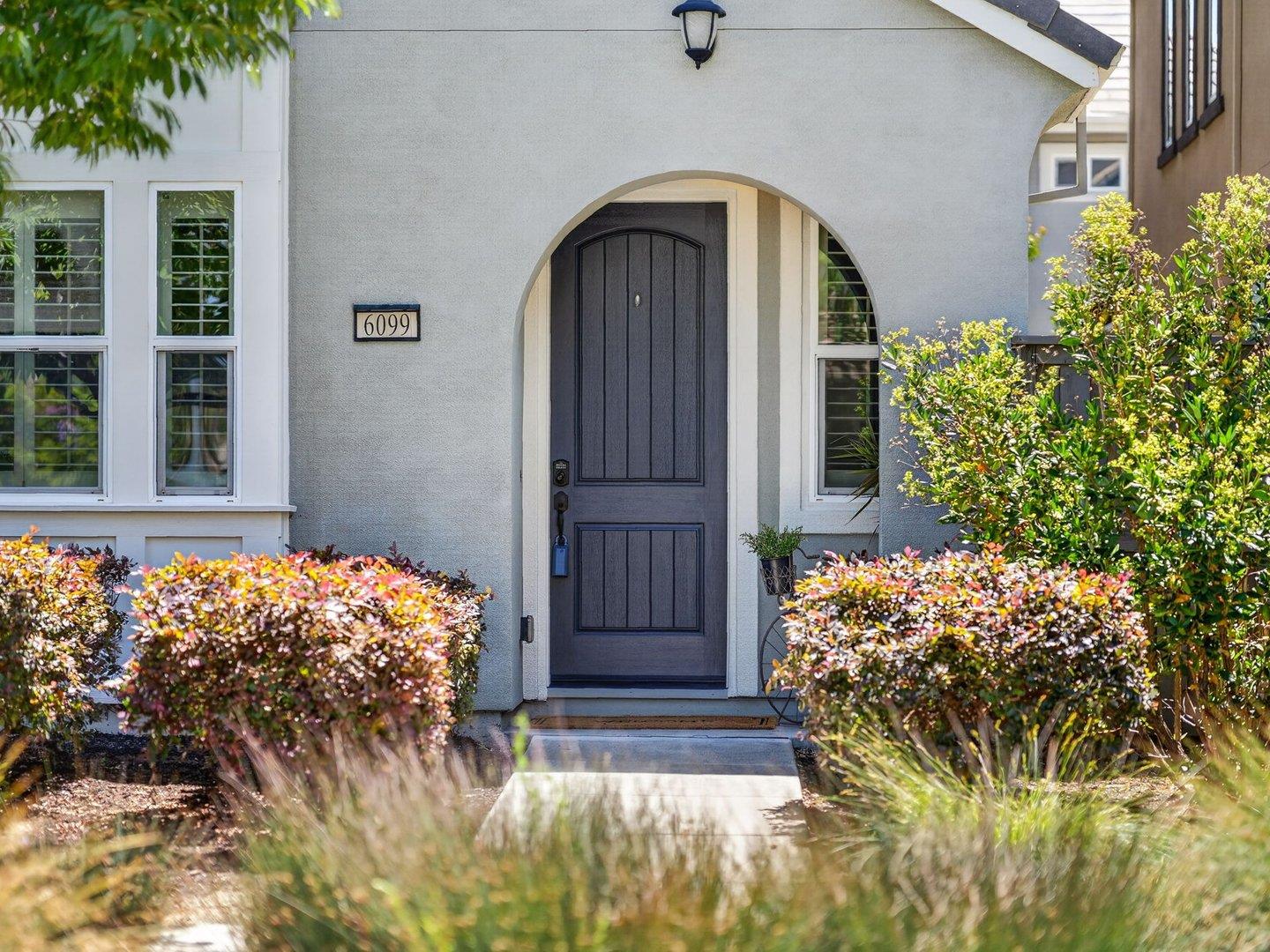 6099 Charlotte Drive