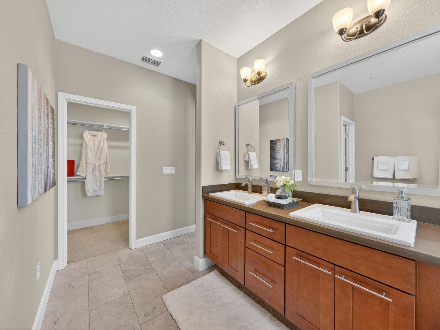 6099 Charlotte Drive