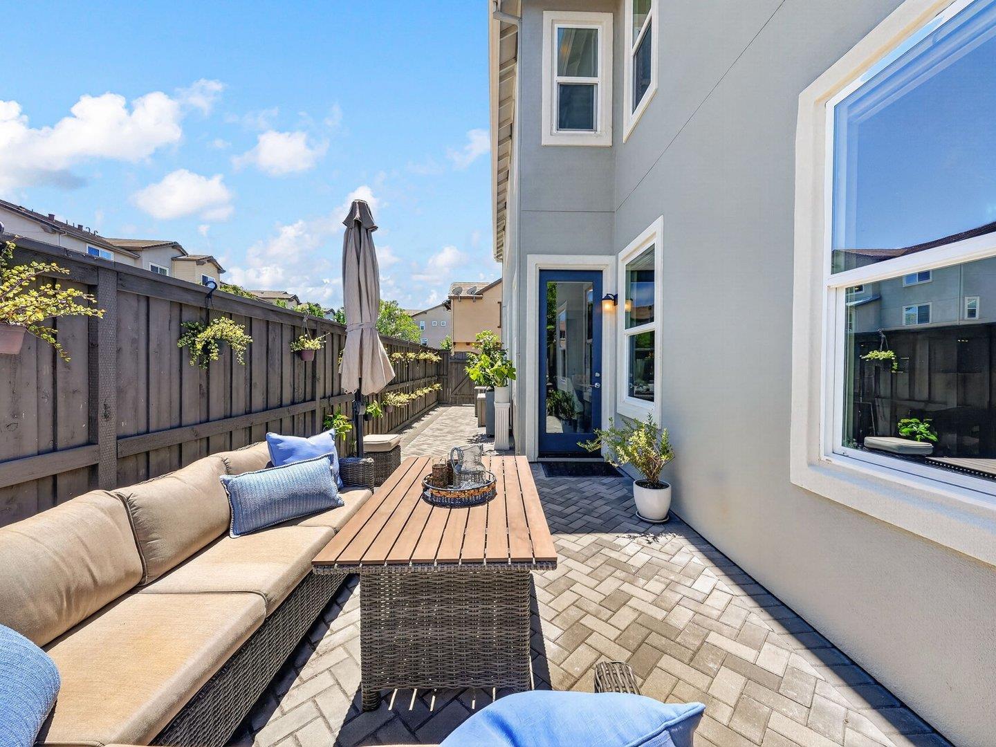 6099 Charlotte Drive