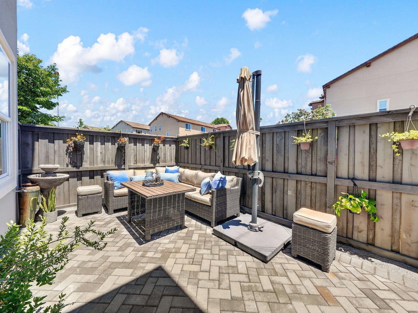 6099 Charlotte Drive