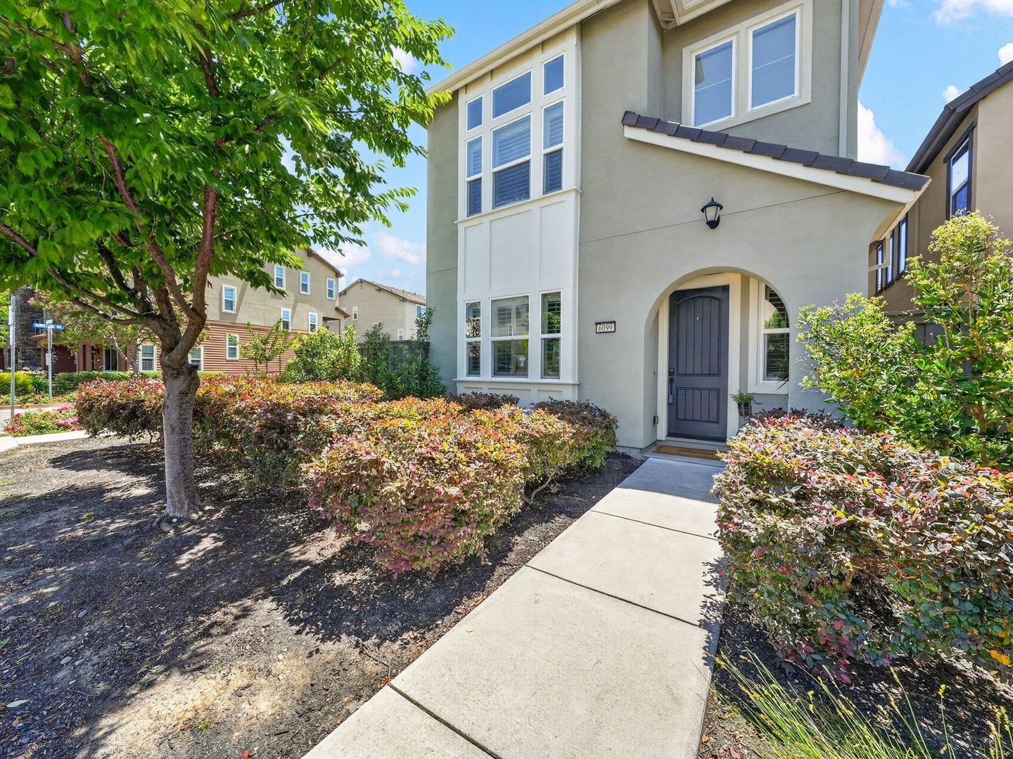 6099 Charlotte Drive
