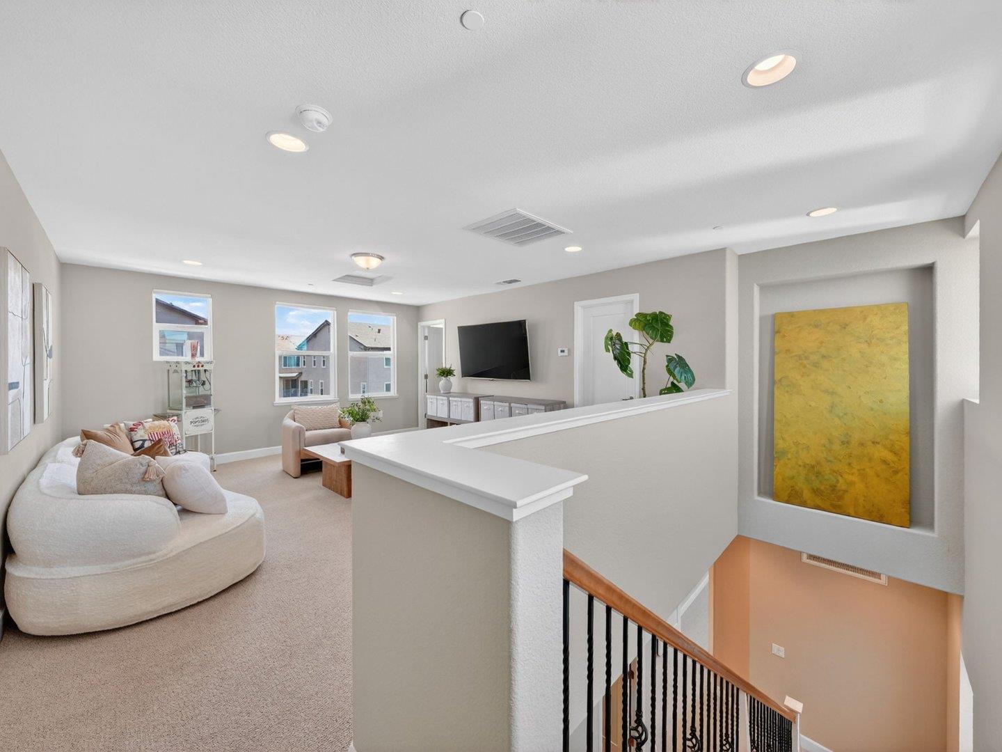 6099 Charlotte Drive
