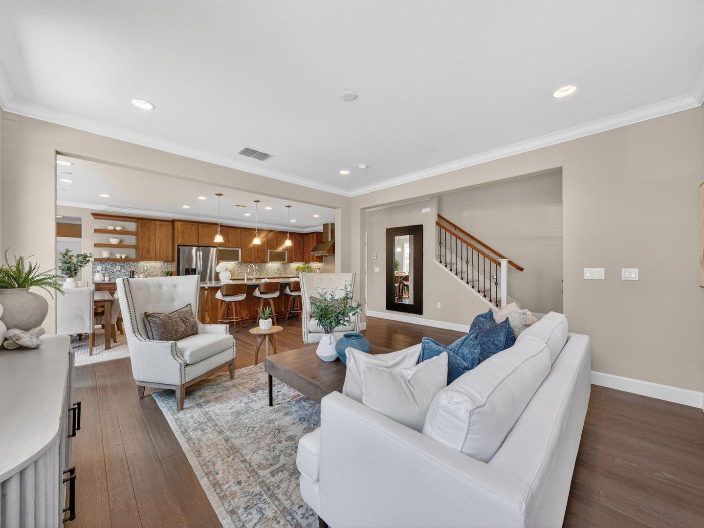 6099 Charlotte Drive