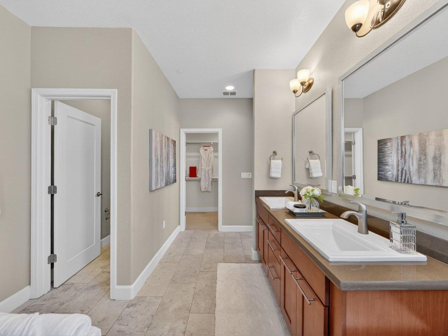 6099 Charlotte Drive