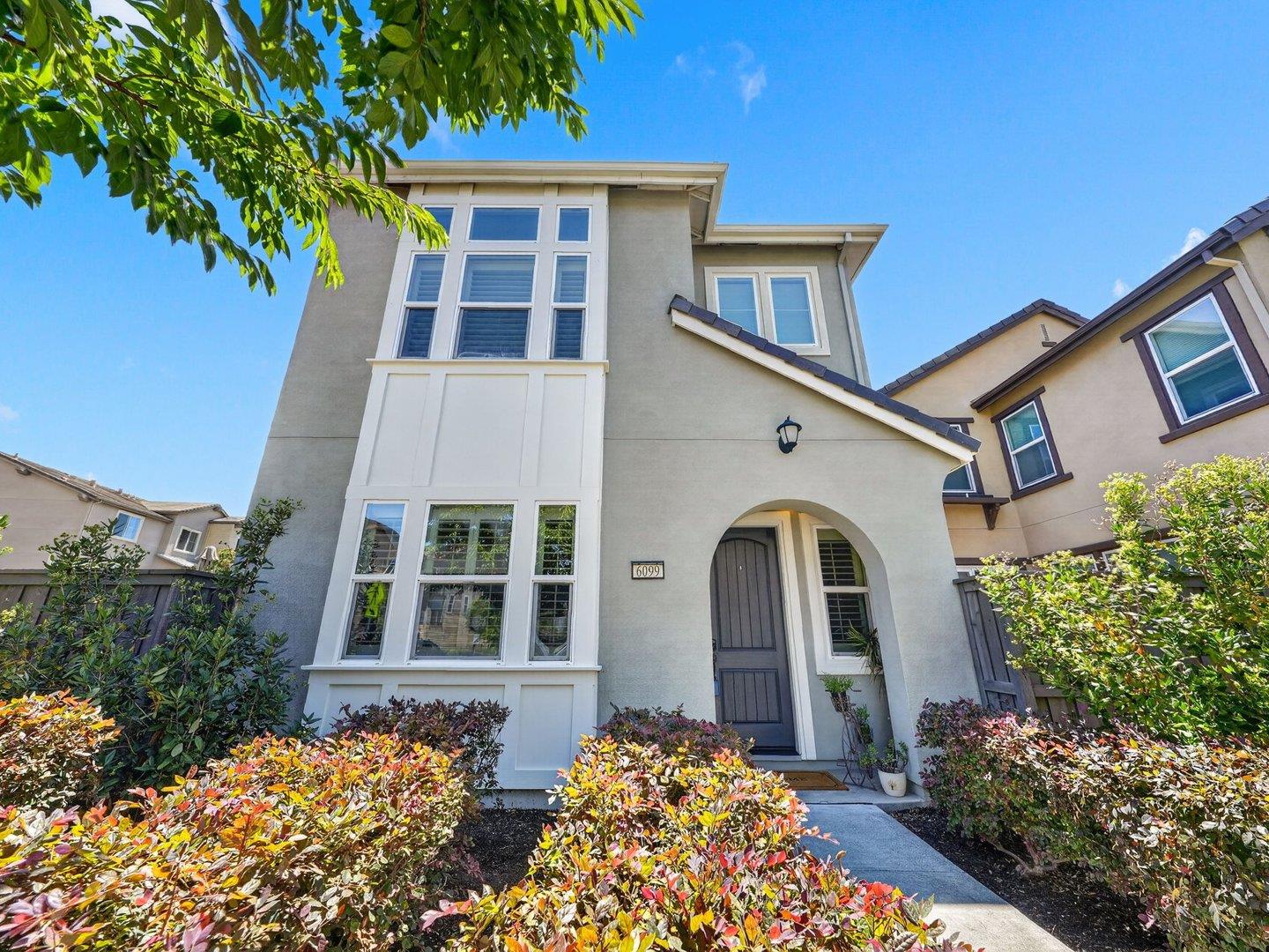6099 Charlotte Drive