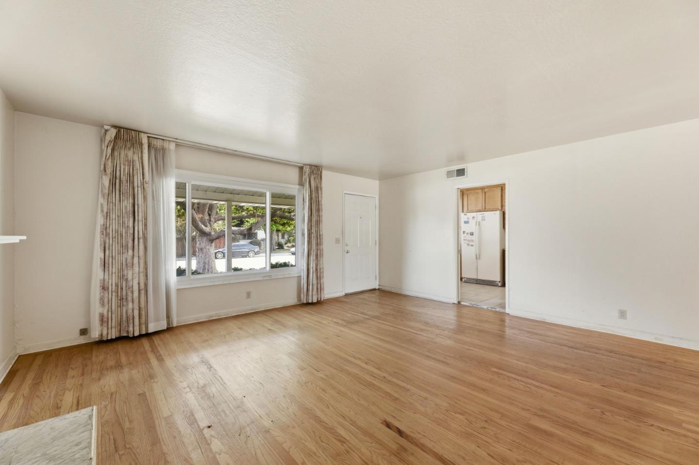3355 Forest Avenue
