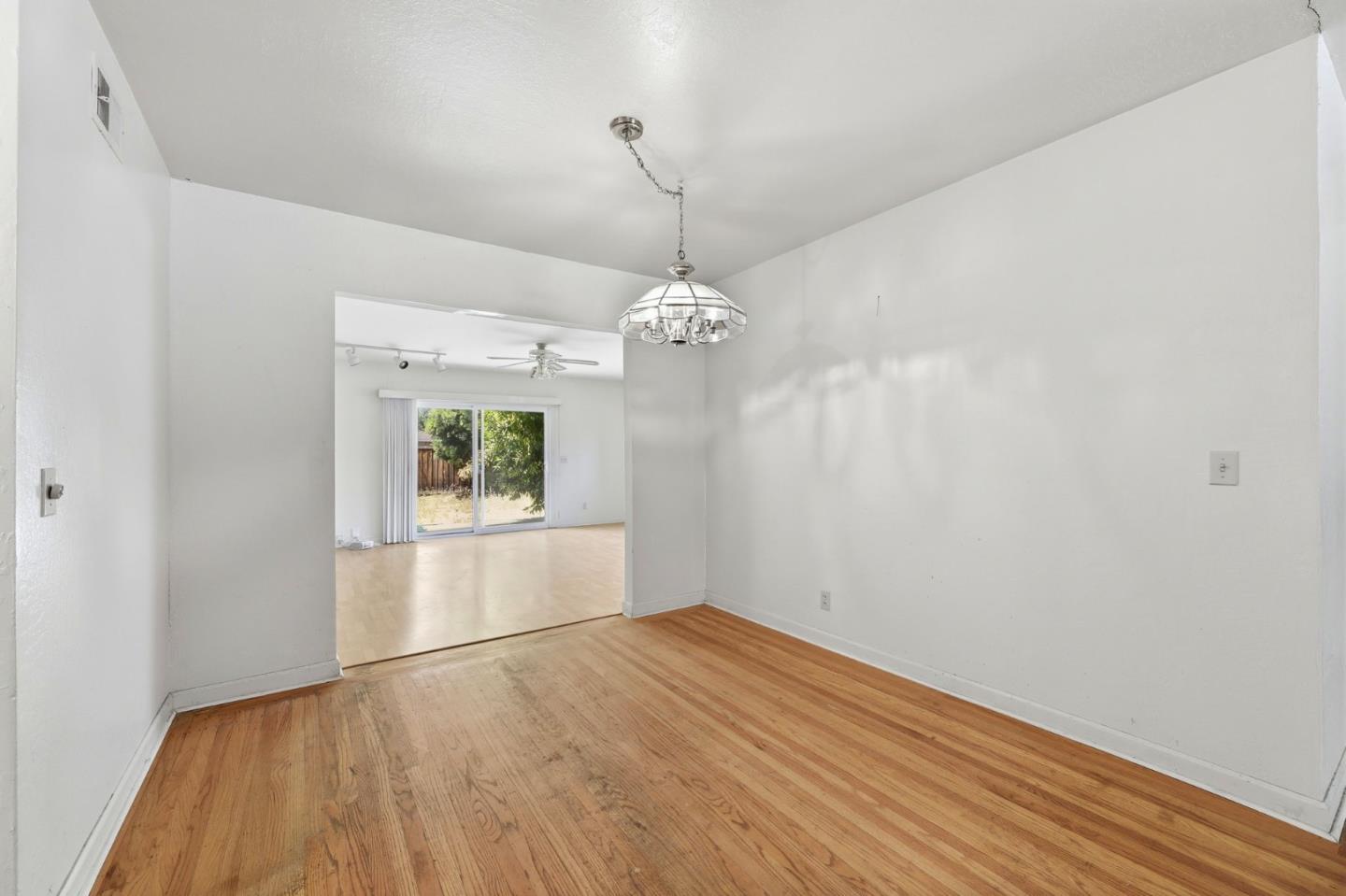 3355 Forest Avenue