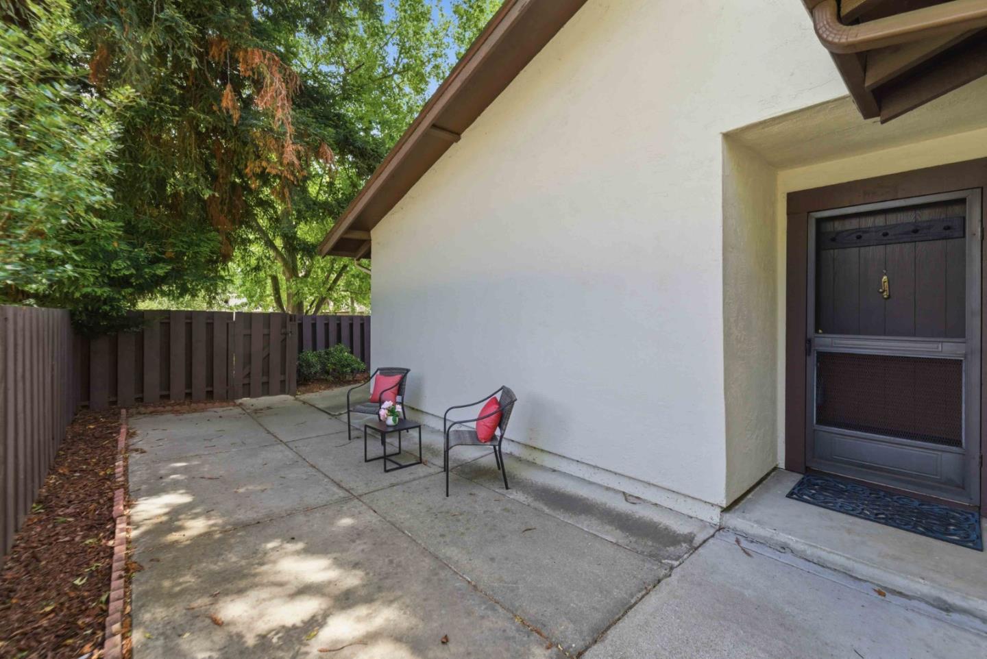 295 Hirsch Terrace