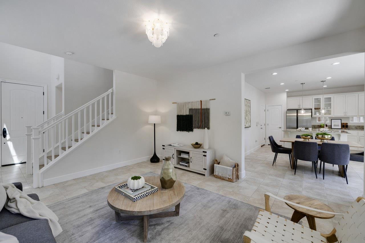5372 Chesbro Avenue