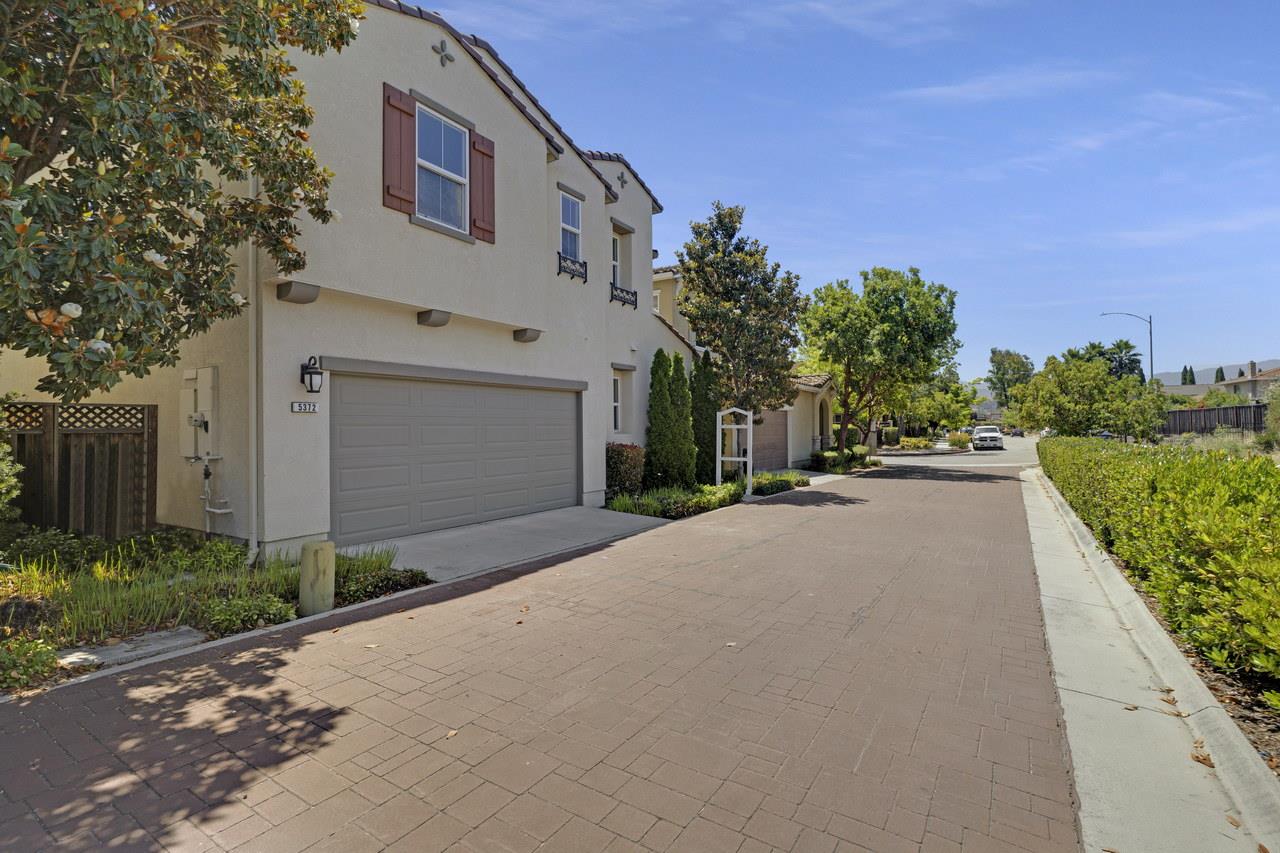 5372 Chesbro Avenue