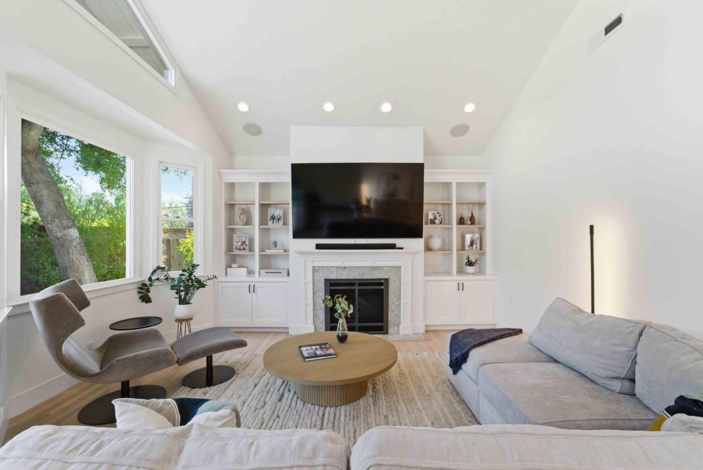 16180 Jasmine Way