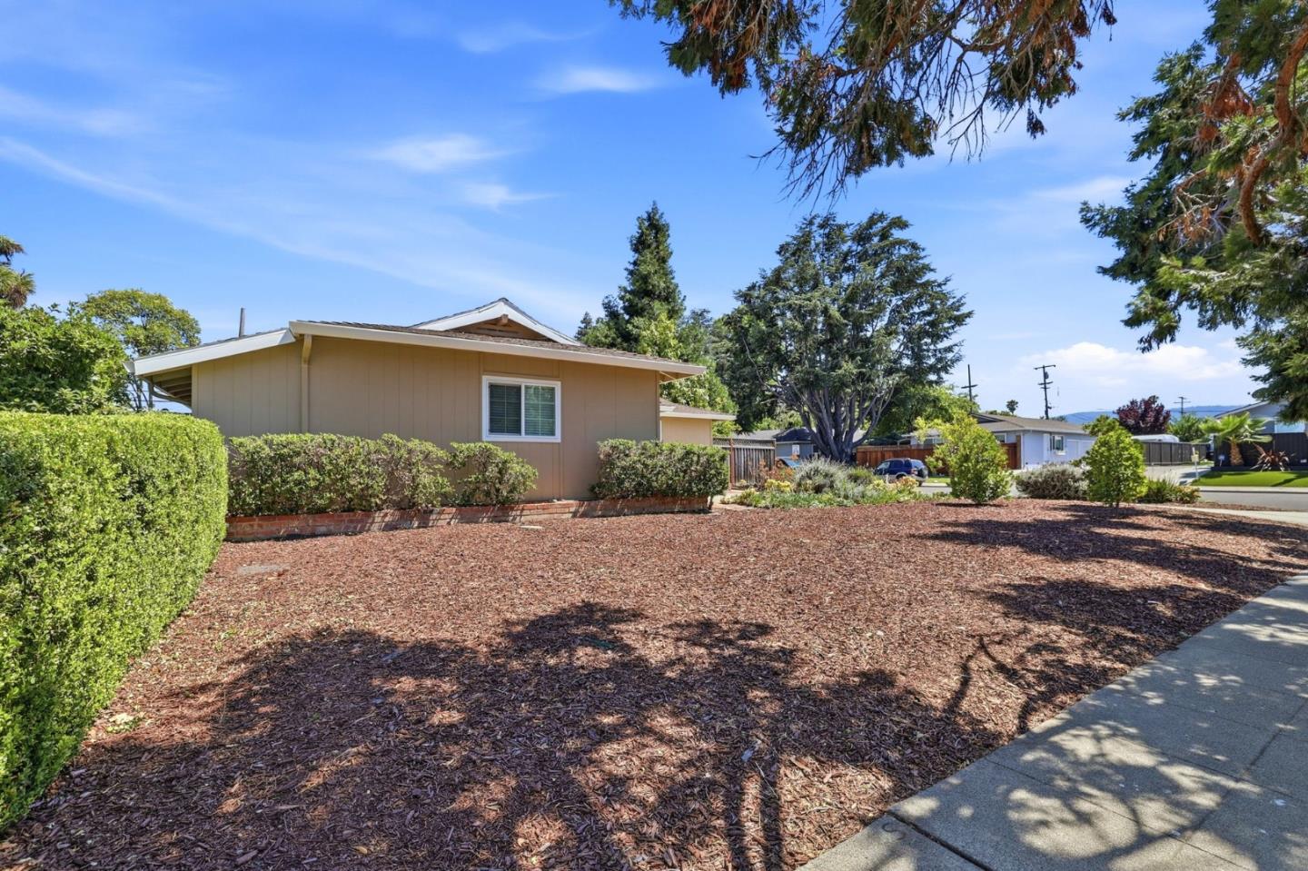 1398 Garrans Drive