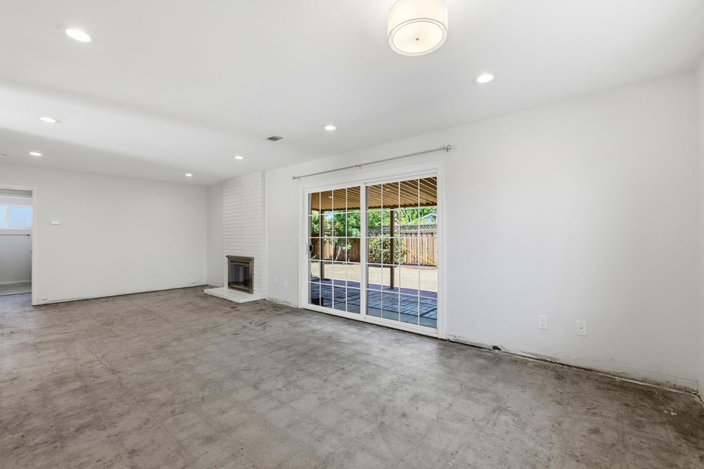 1398 Garrans Drive