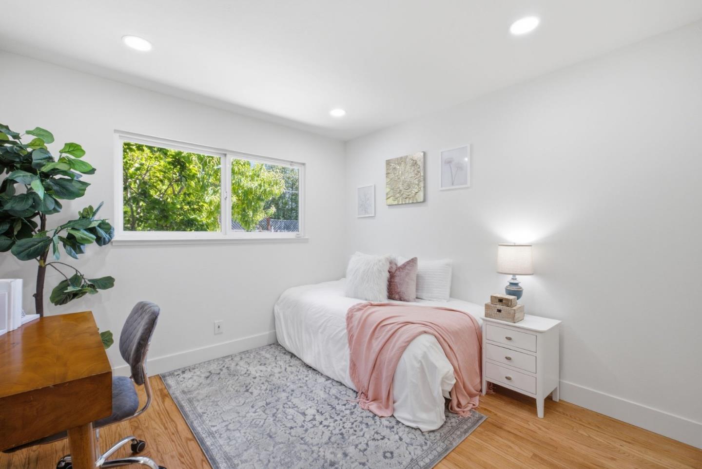 816 Mary Court