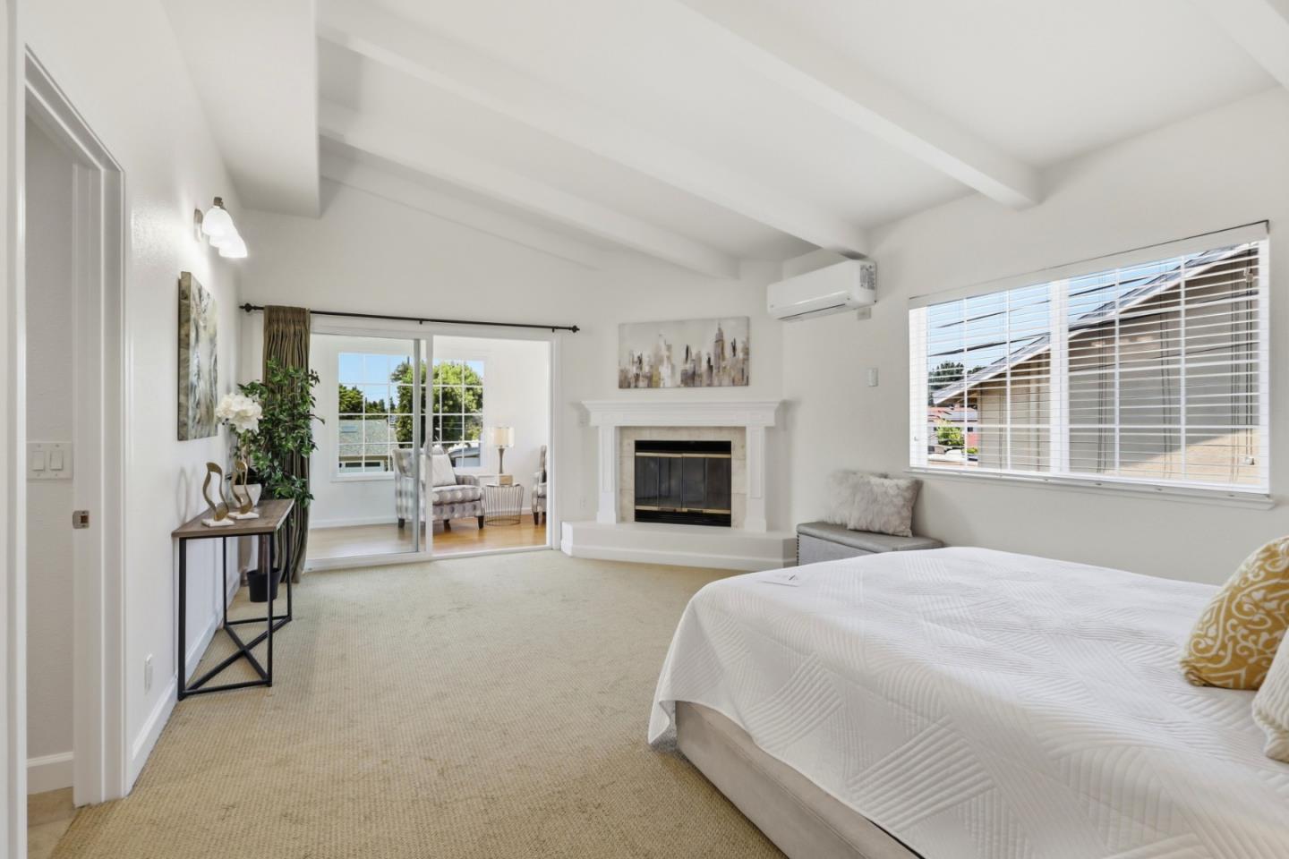 1056 Oaktree Drive