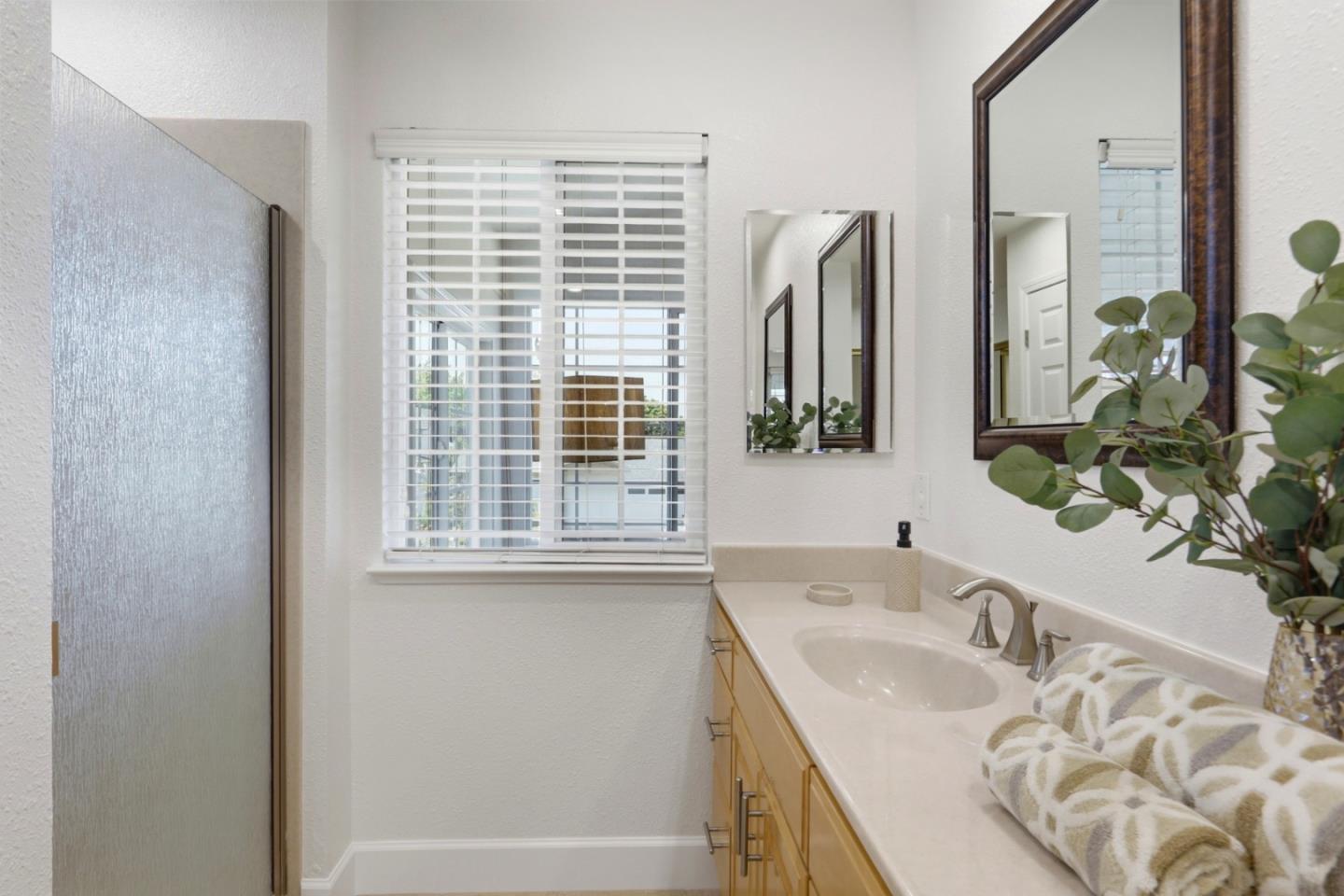 1056 Oaktree Drive