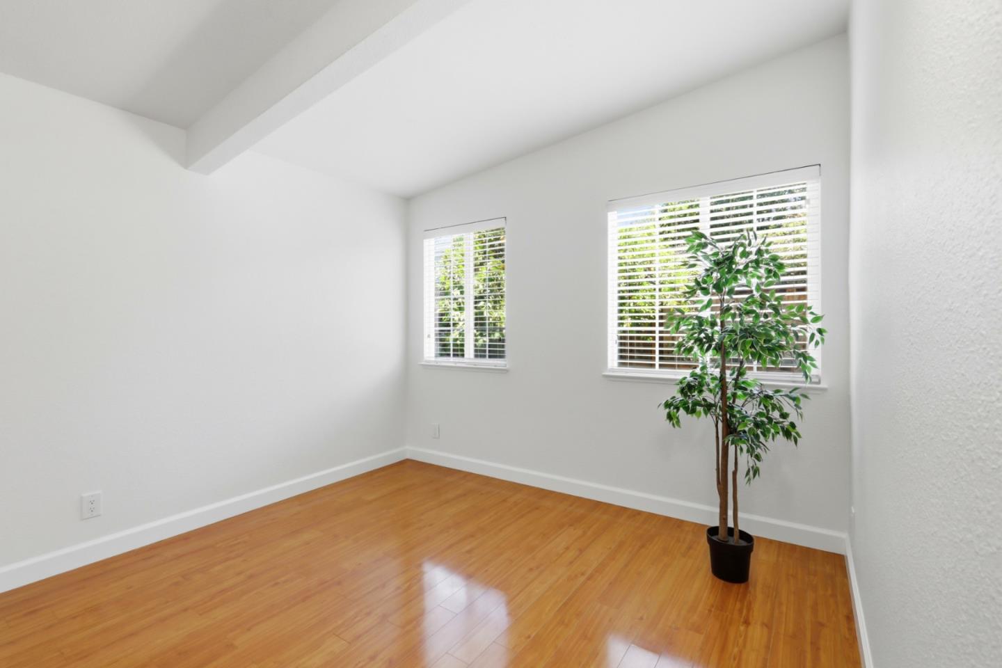 1056 Oaktree Drive