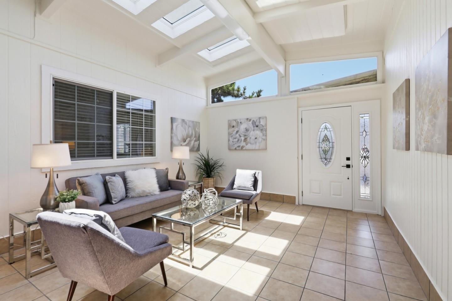 1056 Oaktree Drive