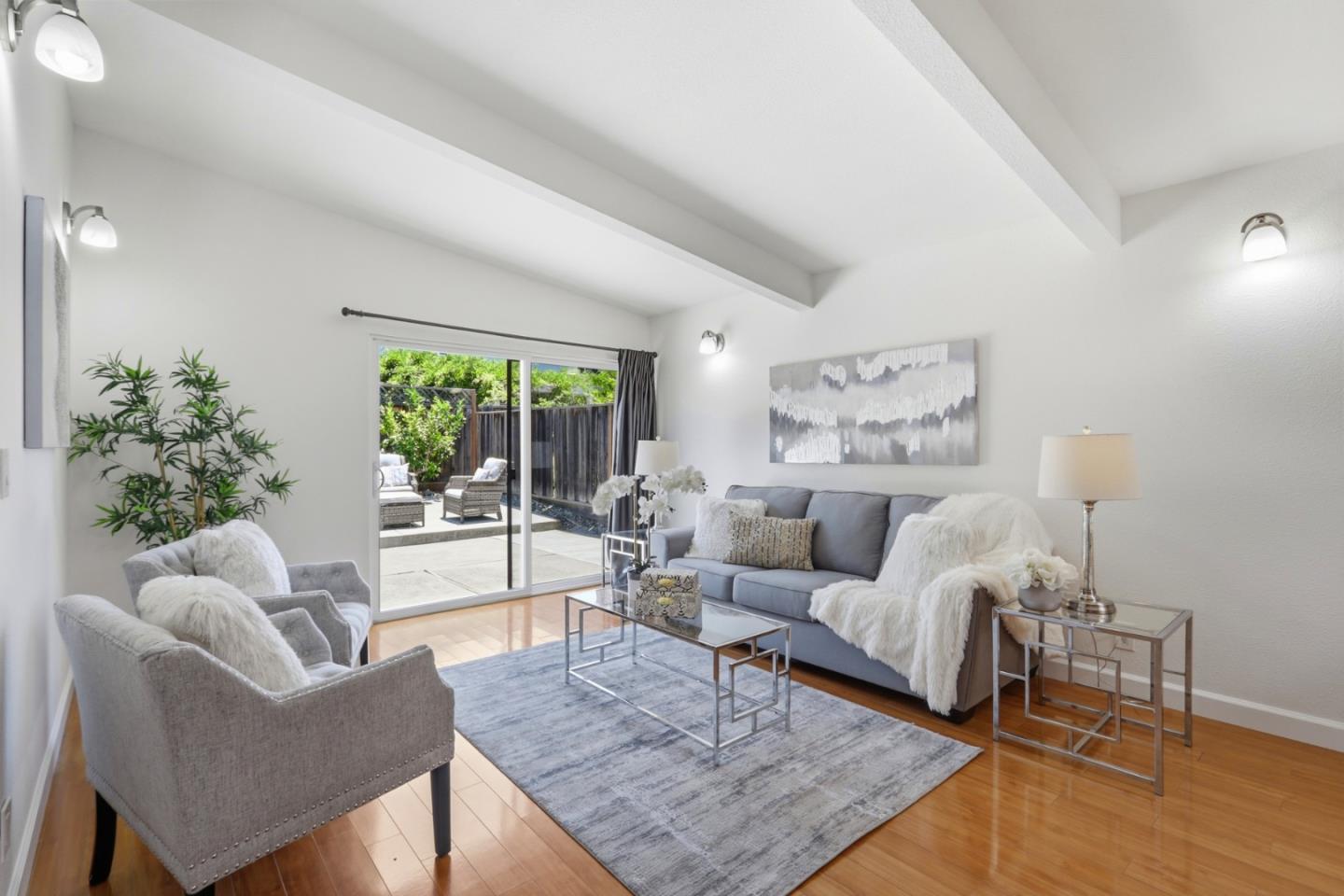 1056 Oaktree Drive