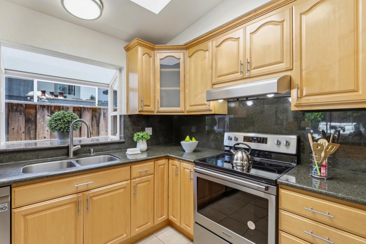 1056 Oaktree Drive