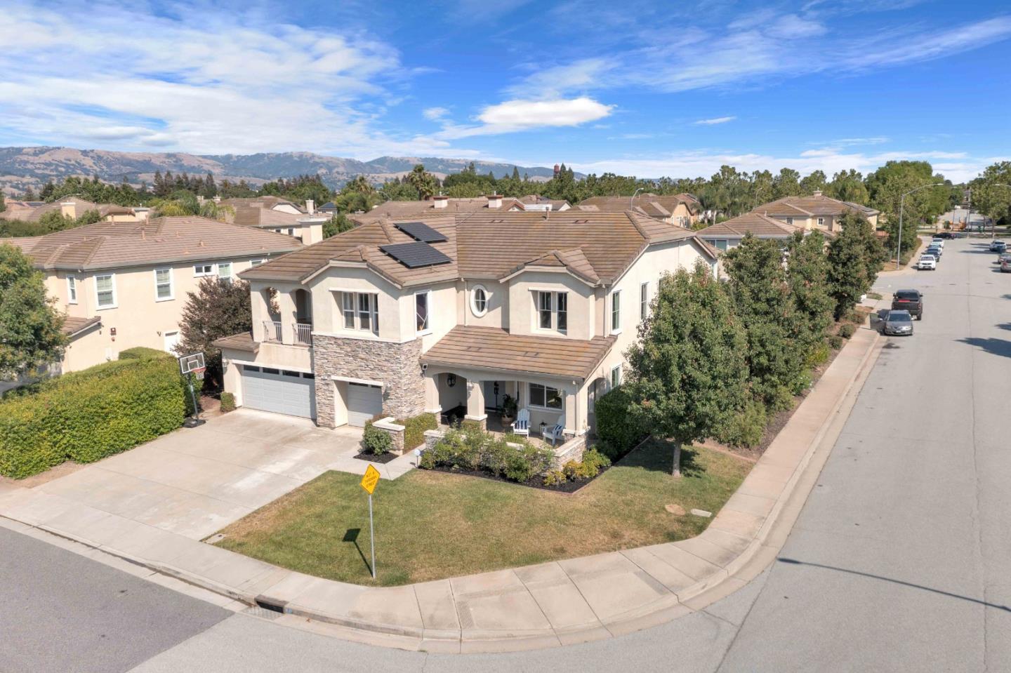 190 Fennel Court