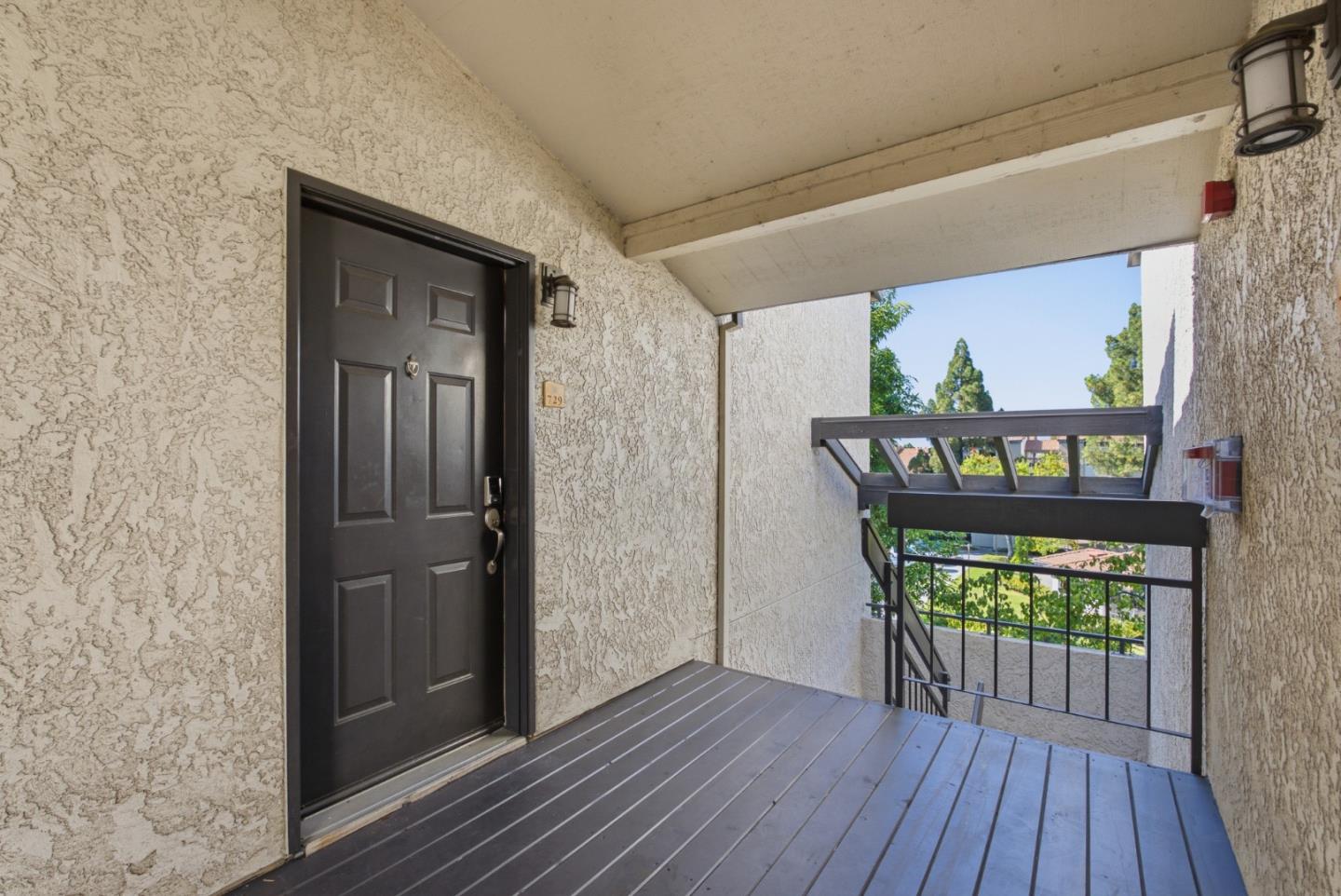 880 Fremont 729