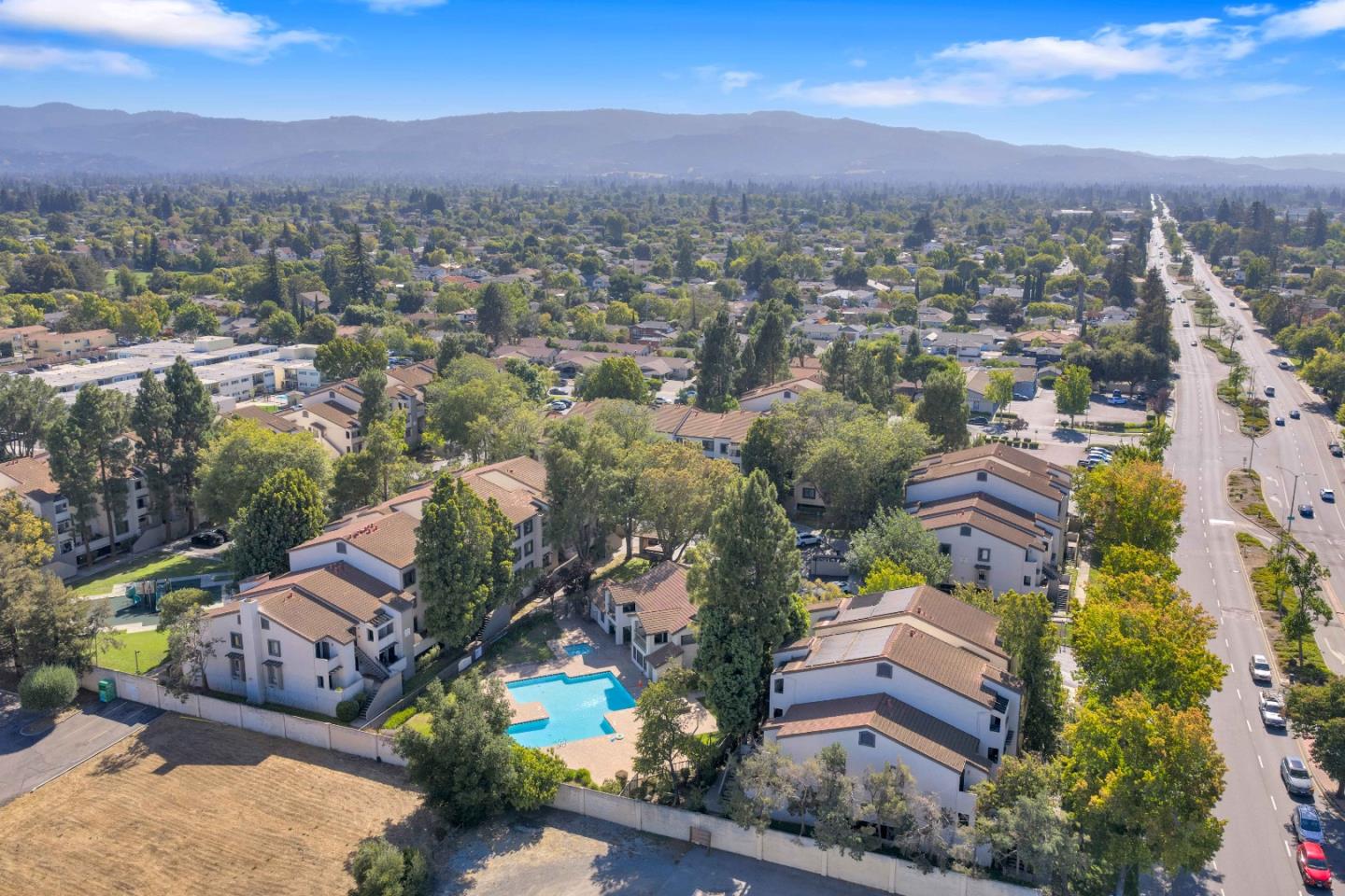 880 Fremont 729