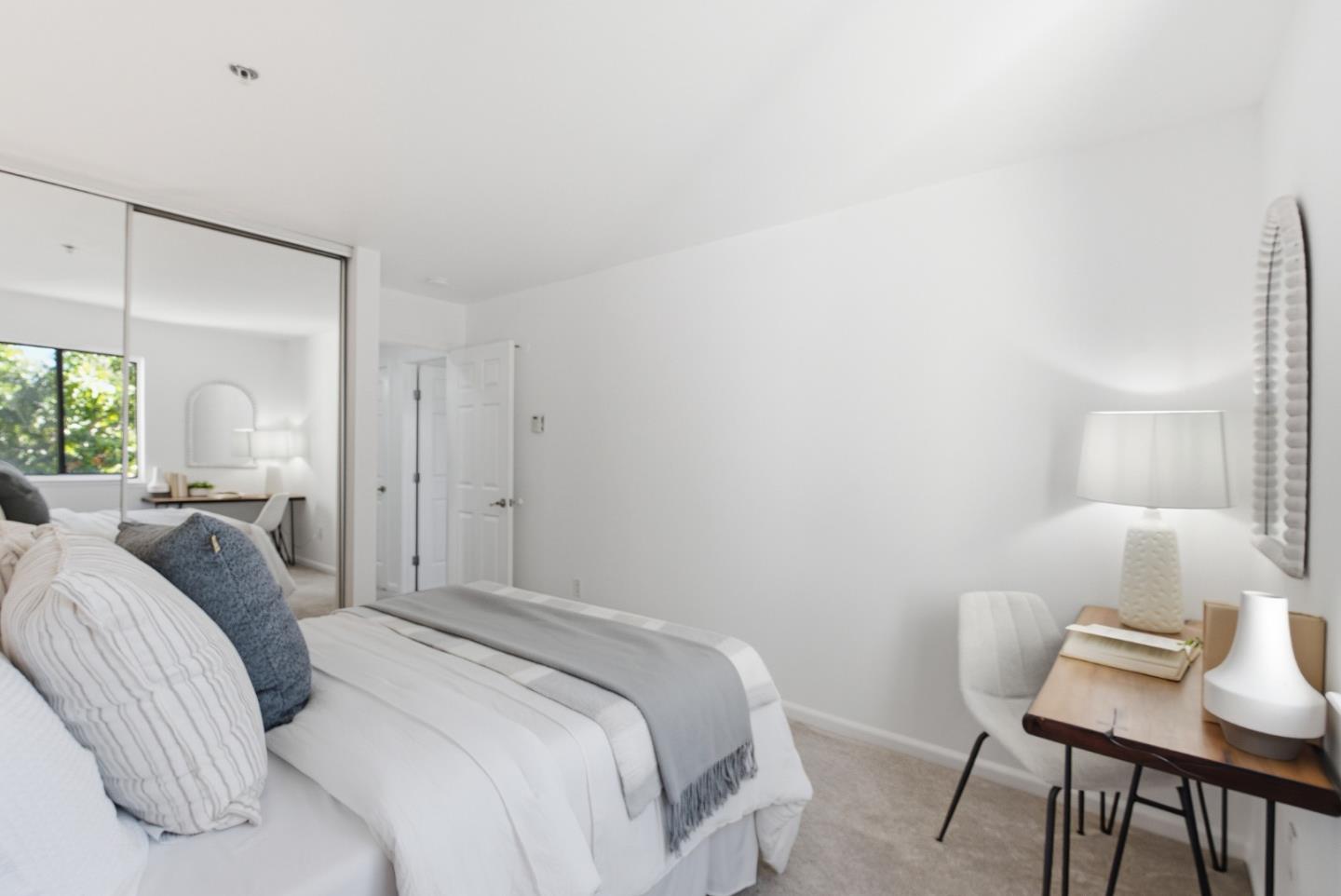 880 Fremont 729
