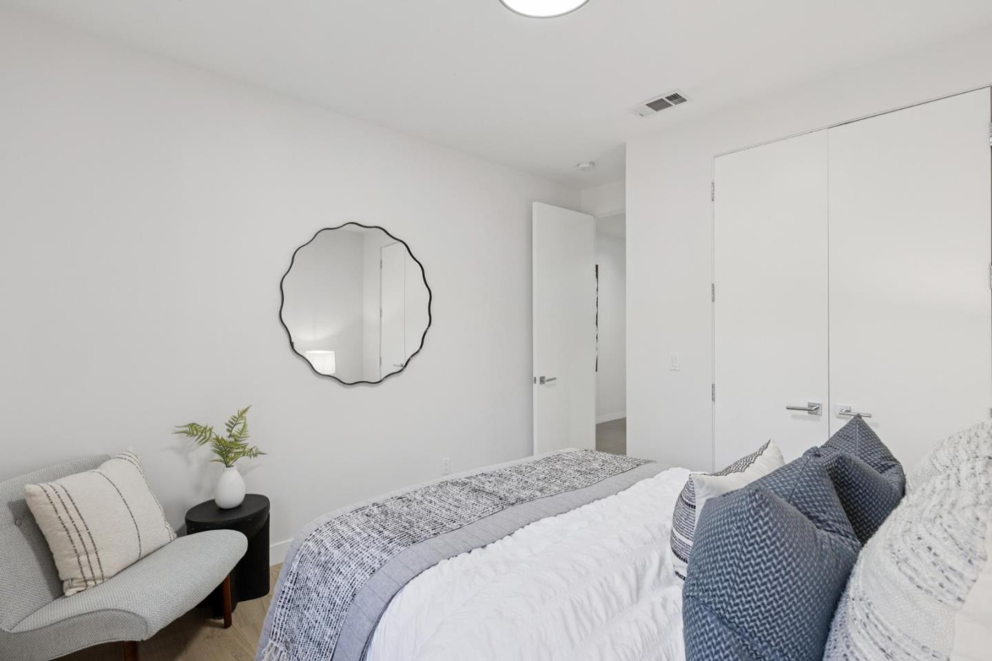 2131 Glenkirk DR