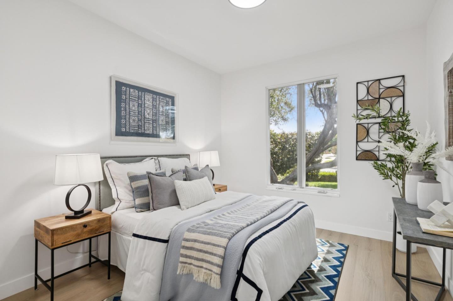2131 Glenkirk DR