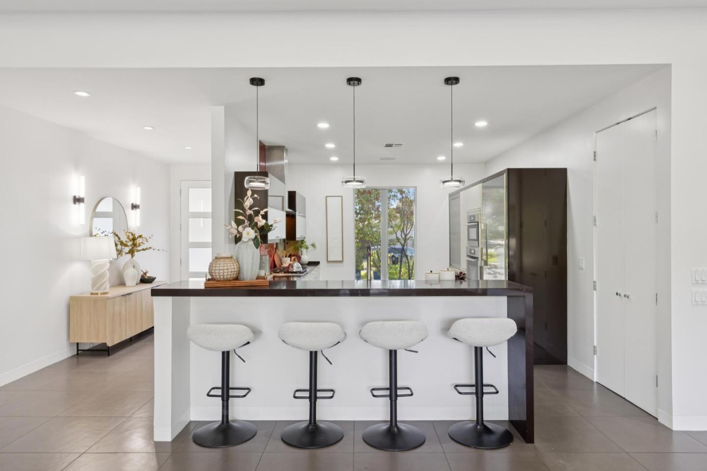 2131 Glenkirk DR