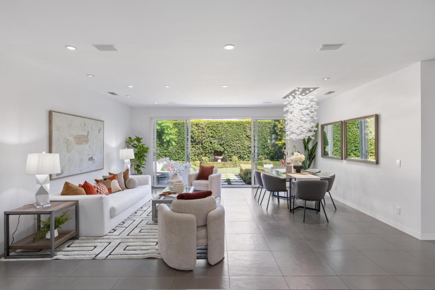 2131 Glenkirk DR