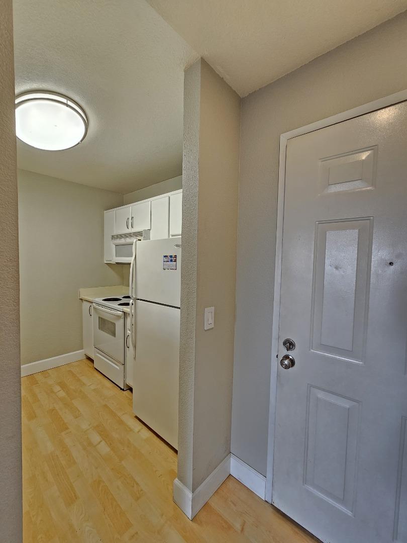 695 Bristol DR 380
