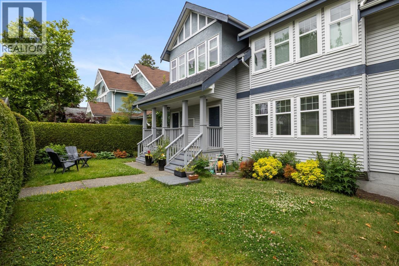 103 W 15TH AVENUE