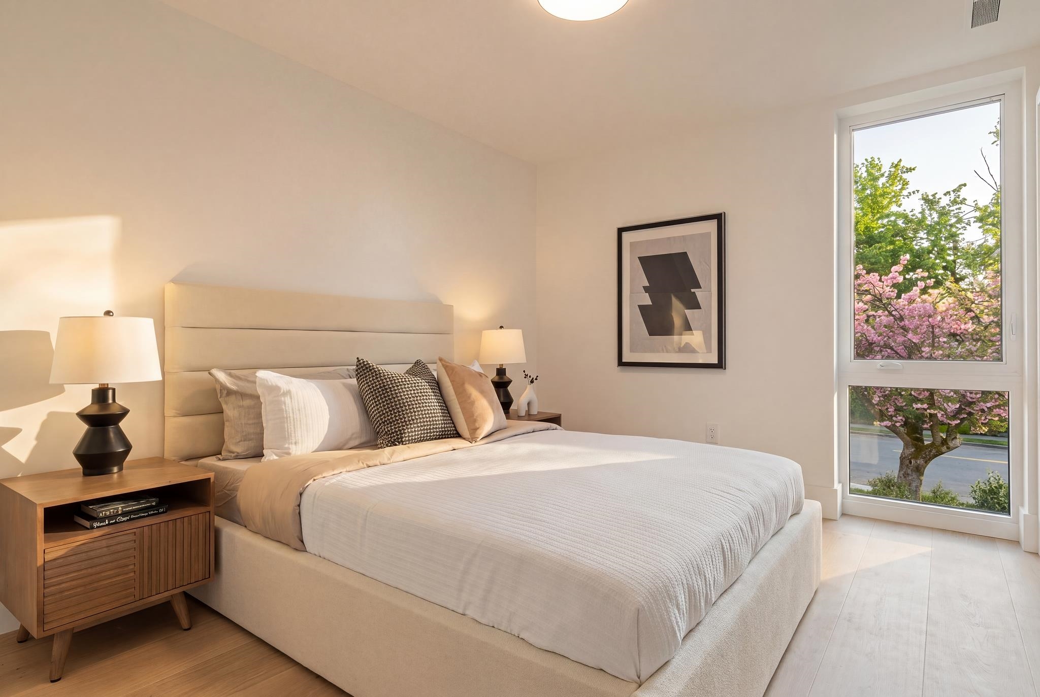 1 2830 MUSQUEAMVIEW STREET Unit: 1