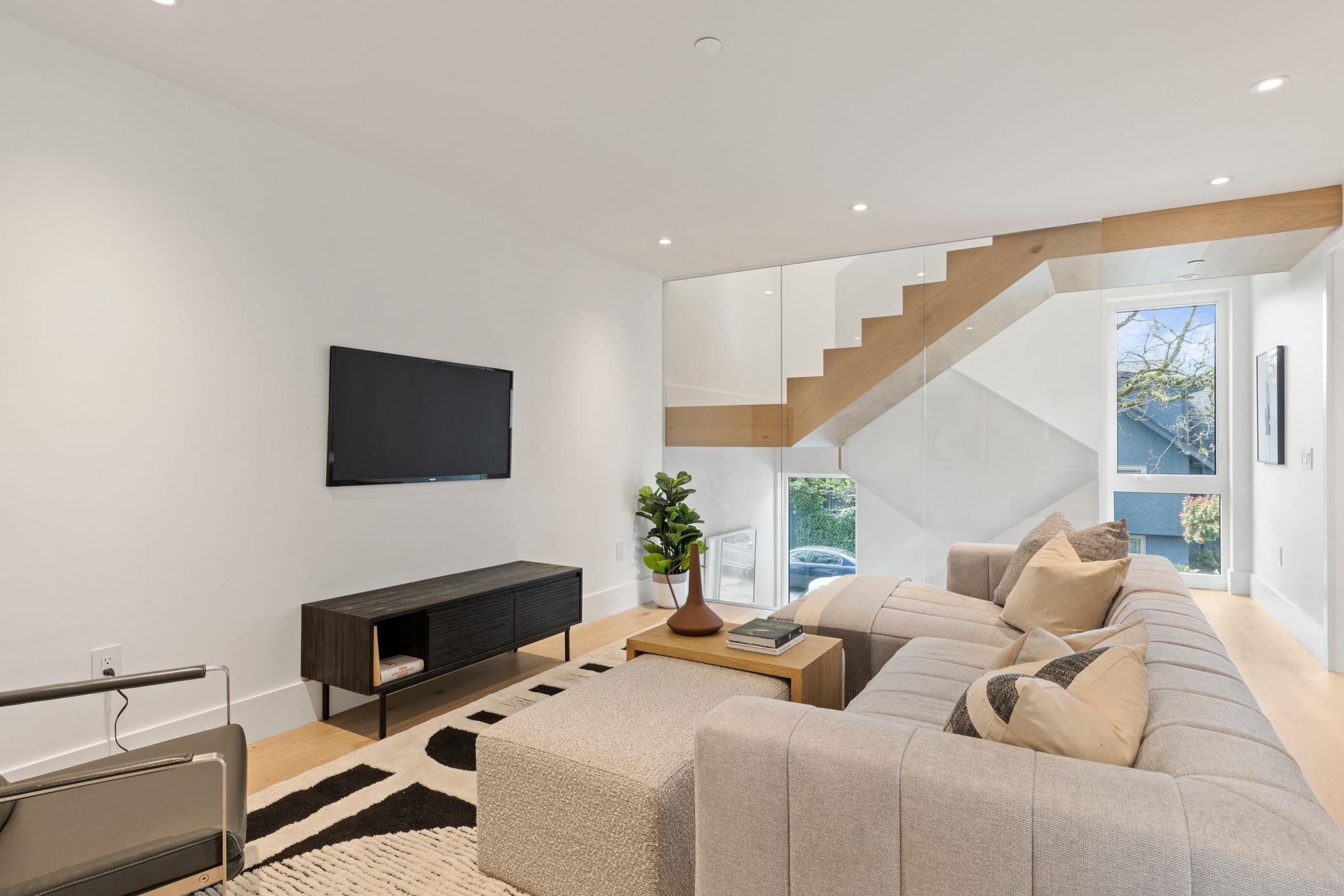 1 2830 MUSQUEAMVIEW STREET Unit: 1