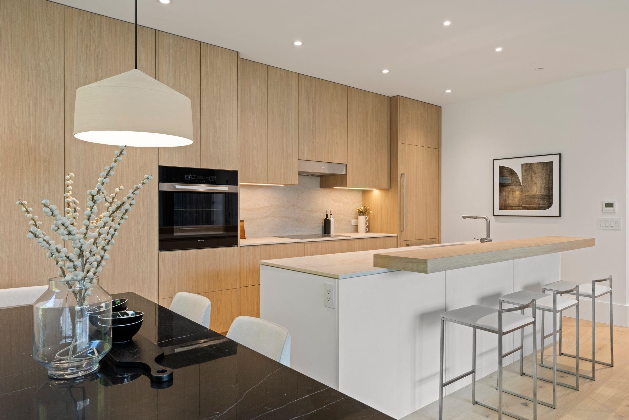 1 2830 MUSQUEAMVIEW STREET Unit: 1