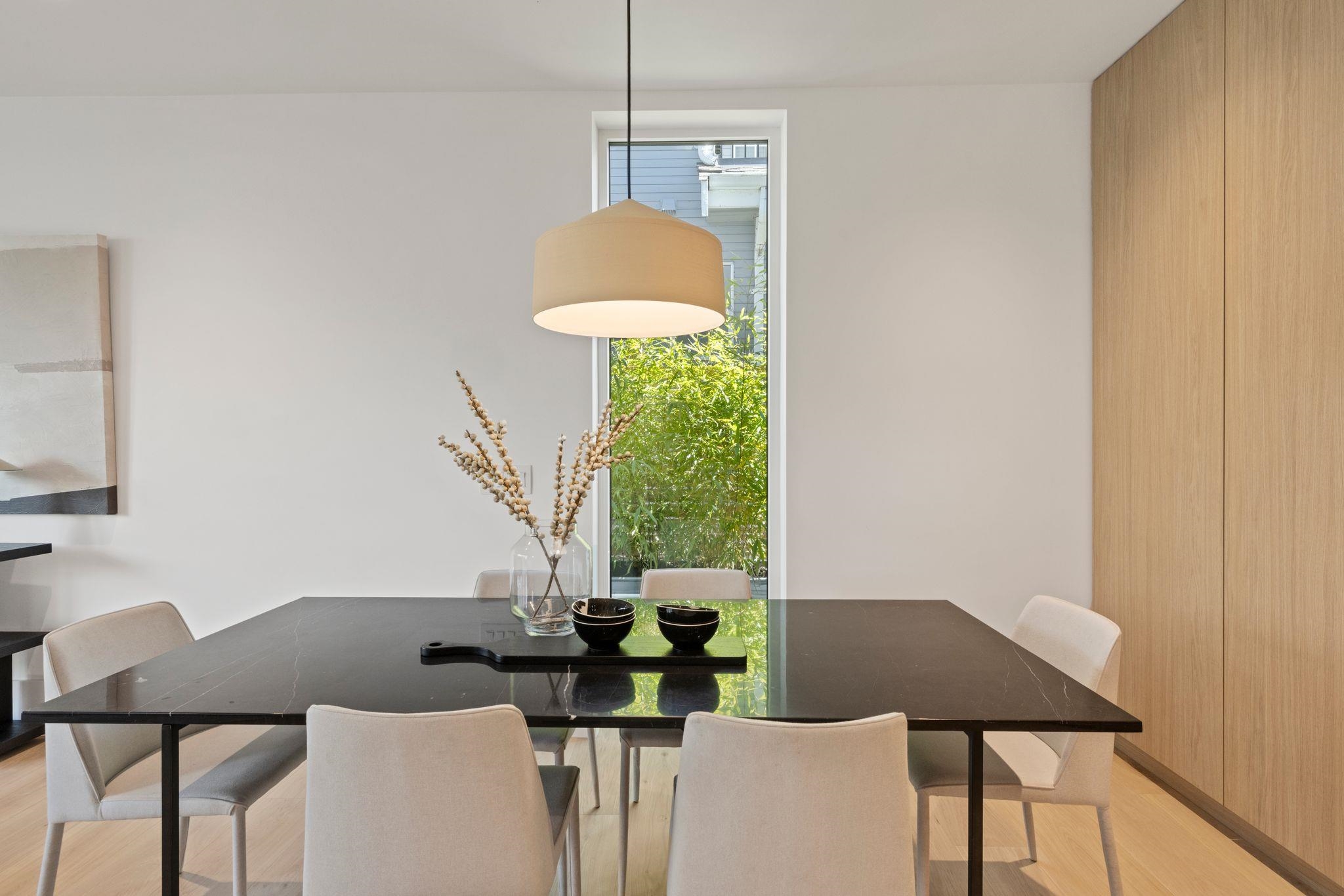 1 2830 MUSQUEAMVIEW STREET Unit: 1