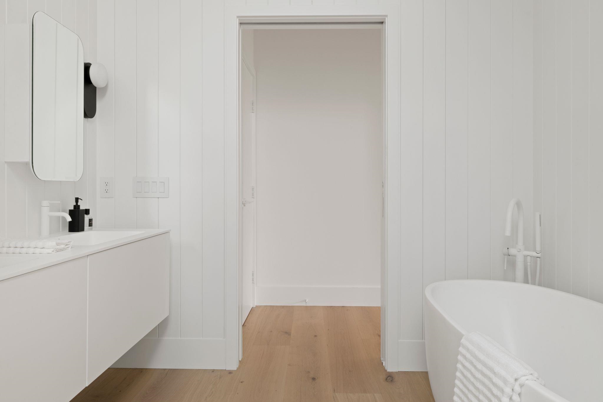 1 2830 MUSQUEAMVIEW STREET Unit: 1