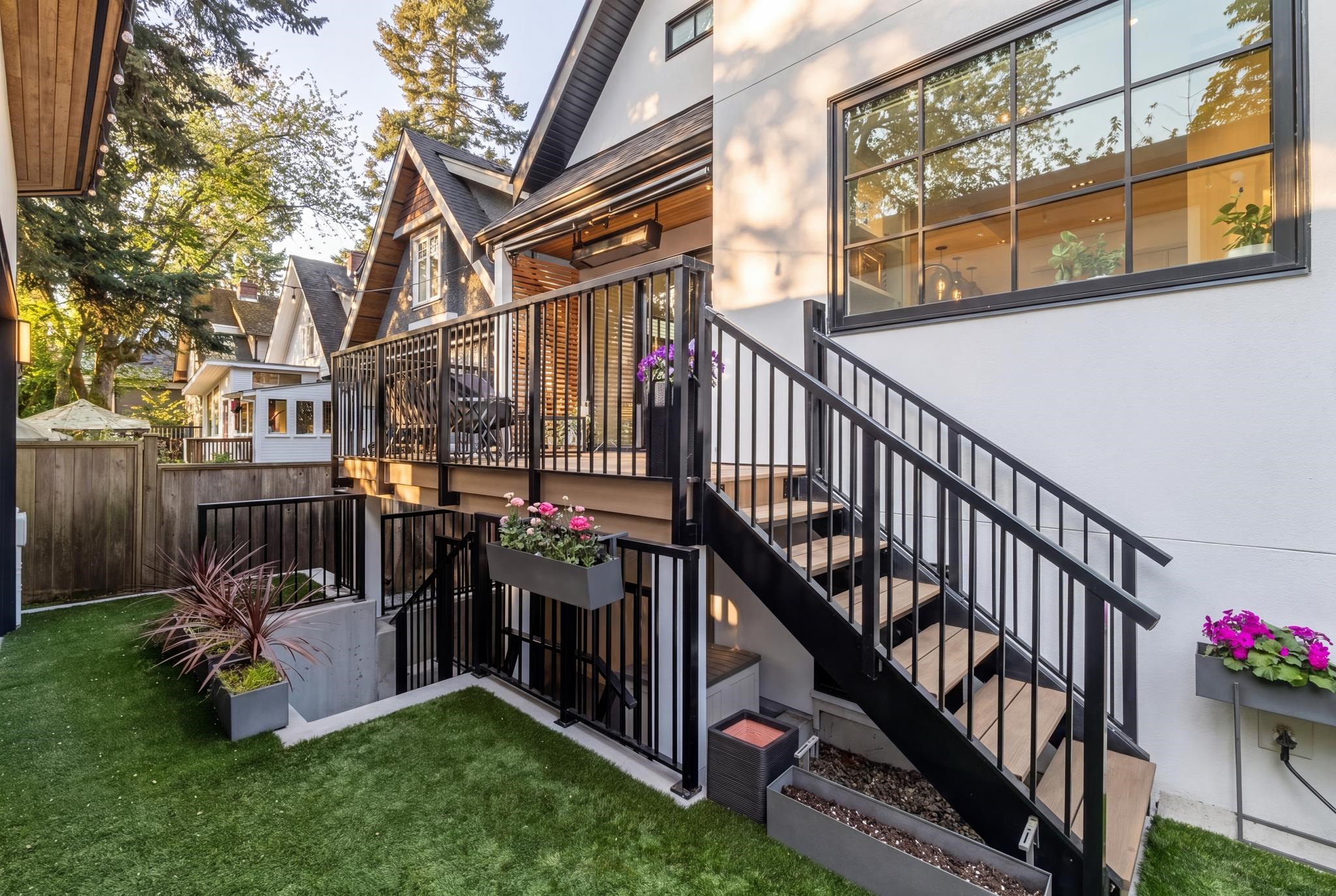 820 W 23RD AVENUE