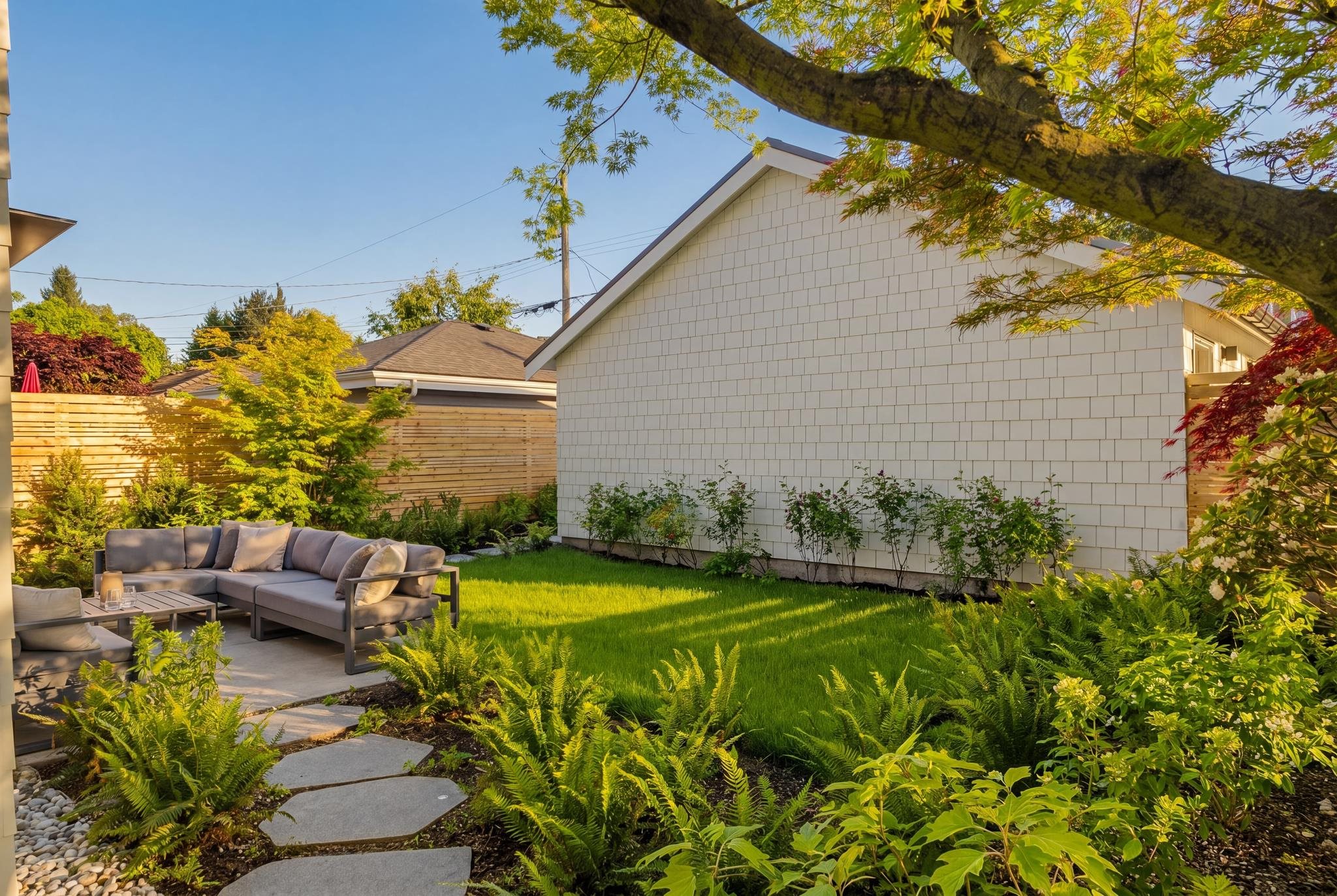 2 2830 MUSQUEAMVIEW STREET Unit: 2