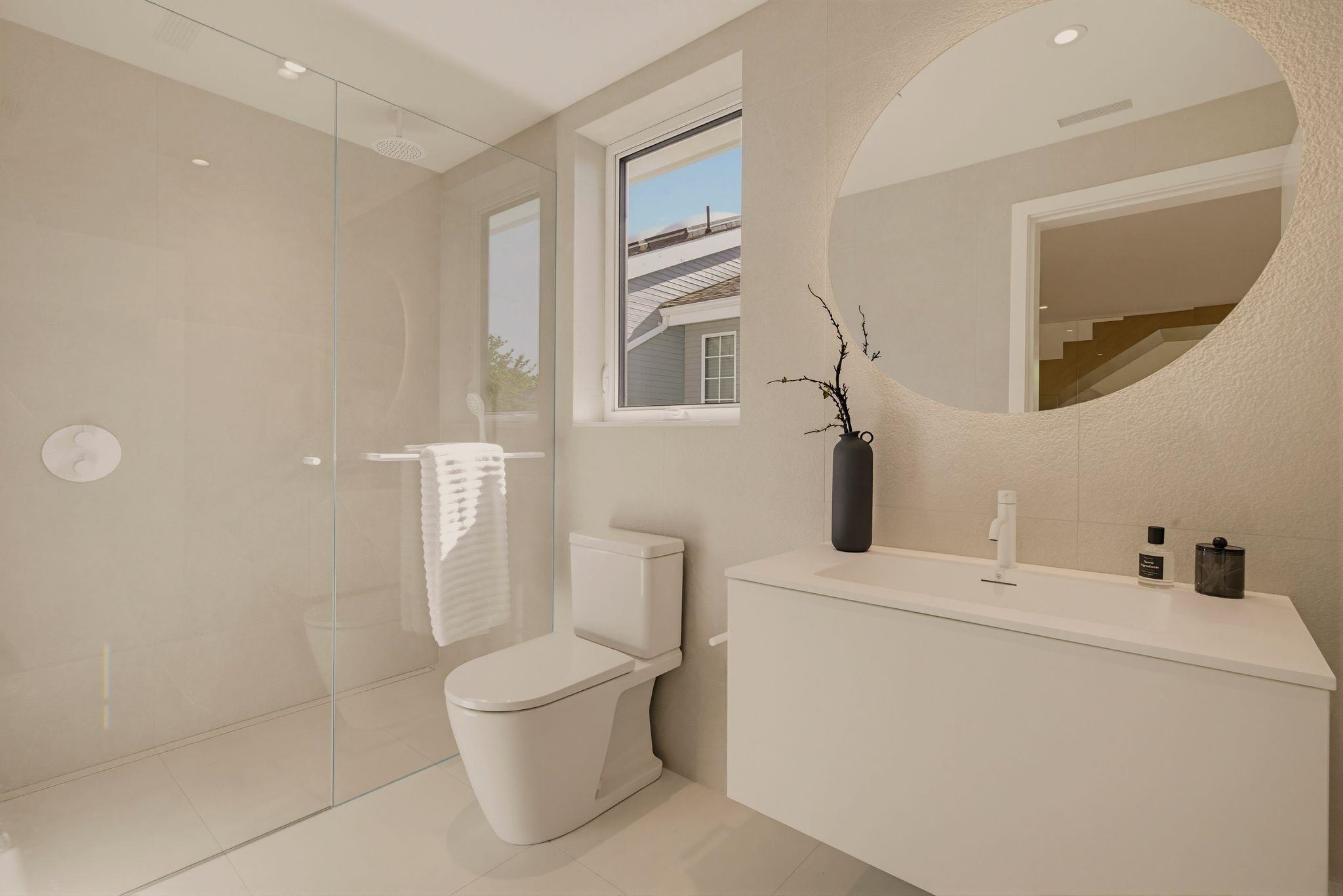 2 2830 MUSQUEAMVIEW STREET Unit: 2